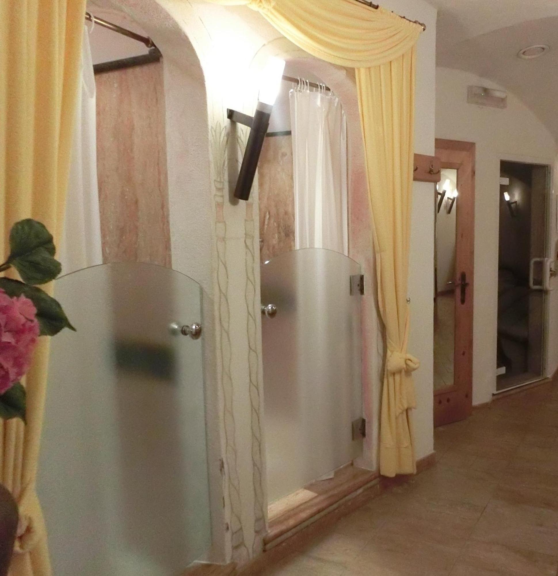 Garni Criss Aparthotel Колфоско Екстериор снимка